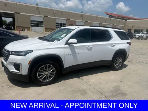 White 2022 Chevrolet Traverse LT Leather for sale in Denton, TX
