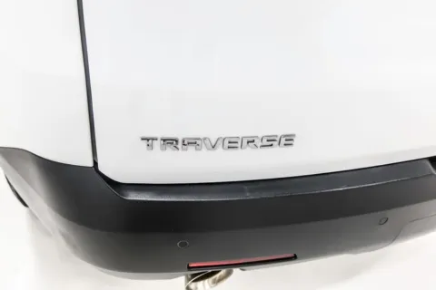 More photos of 2022 Chevrolet Traverse LT Leather at Sign It Drive It, TX