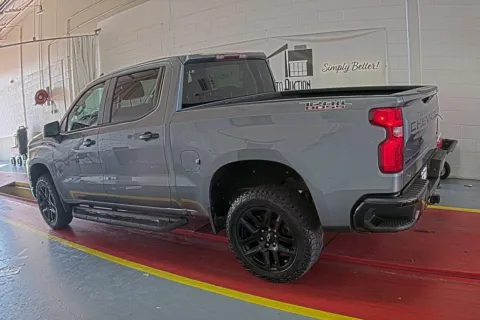 More photos of 2021 Chevrolet Silverado 1500 LT Trail Boss at Sign It Drive It, TX