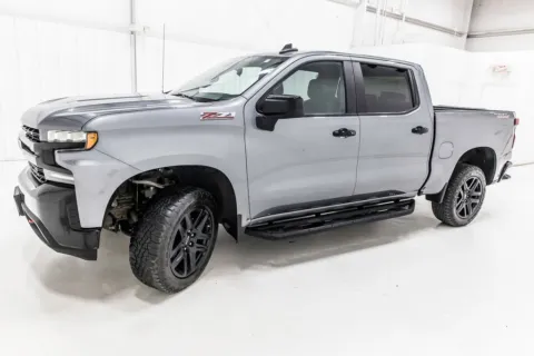 More photos of 2021 Chevrolet Silverado 1500 LT Trail Boss at Sign It Drive It, TX