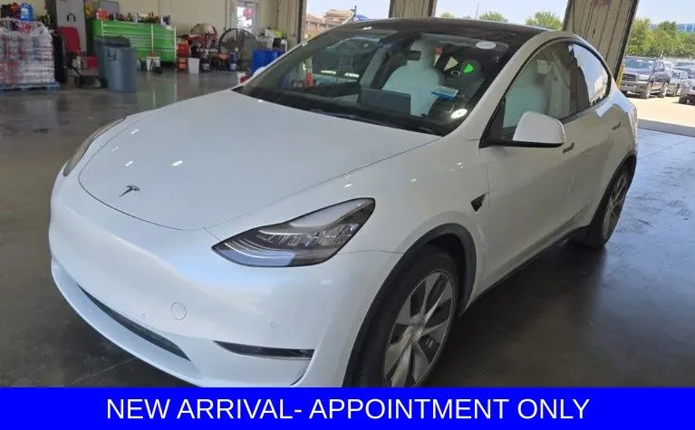 White 2021 Tesla Model Y Standard Range for sale in Denton, TX