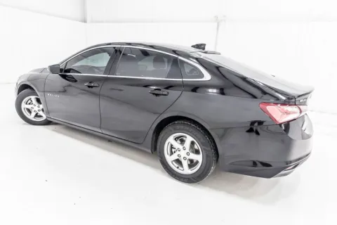 More photos of 2022 Chevrolet Malibu LT at Sign It Drive It, TX