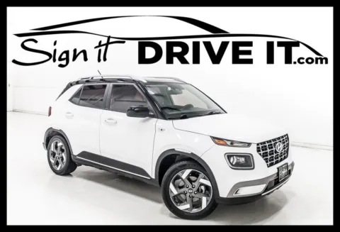 White 2024 Hyundai Venue Limited for sale in Denton, TX