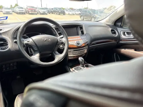More photos of 2019 INFINITI QX60 LUXE at Sign It Drive It, TX