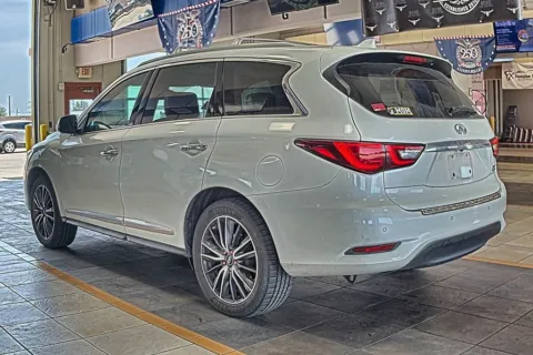 More photos of 2019 INFINITI QX60 LUXE at Sign It Drive It, TX