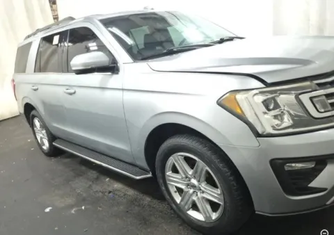 More photos of 2020 Ford Expedition XLT at Sign It Drive It, TX