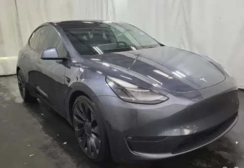 More photos of 2022 Tesla Model Y Performance at Sign It Drive It, TX