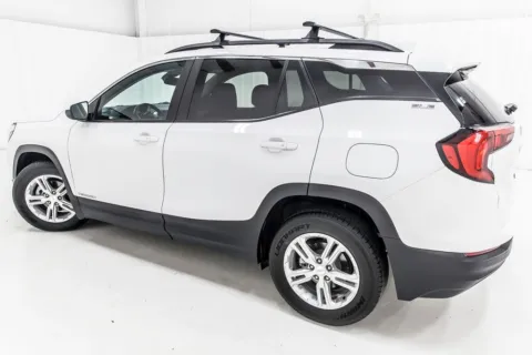 More photos of 2021 GMC Terrain SLE at Sign It Drive It, TX