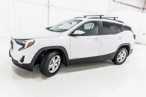More photos of 2021 GMC Terrain SLE at Sign It Drive It, TX