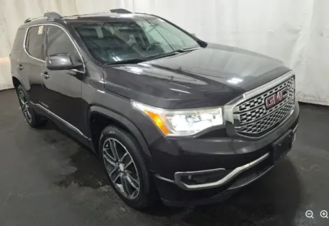 More photos of 2019 GMC Acadia Denali at Sign It Drive It, TX