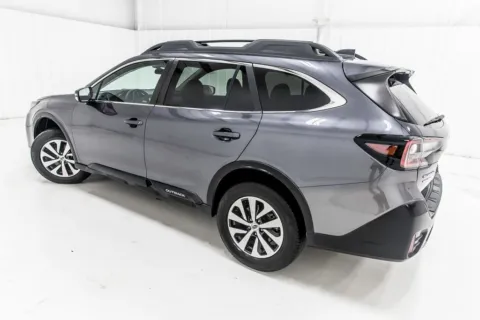More photos of 2022 Subaru Outback Premium at Sign It Drive It, TX