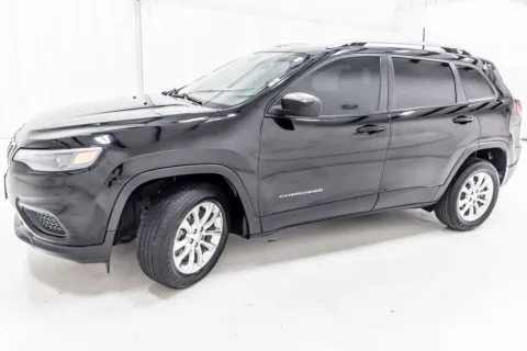 More photos of 2020 Jeep Cherokee Latitude at Sign It Drive It, TX