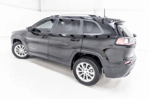 More photos of 2020 Jeep Cherokee Latitude at Sign It Drive It, TX