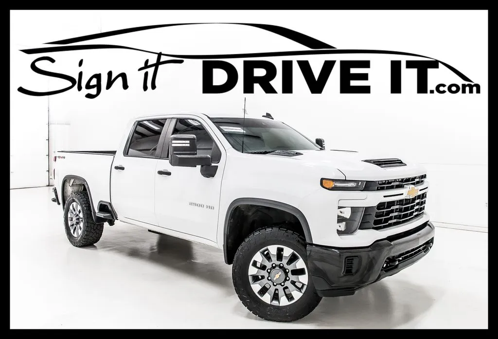 White 2024 Chevrolet Silverado 2500 HD Custom for sale in Denton, TX