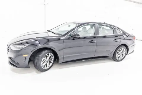 Another view of 2023 Hyundai Sonata SEL for sale in Denton, TX at Sign It Drive It