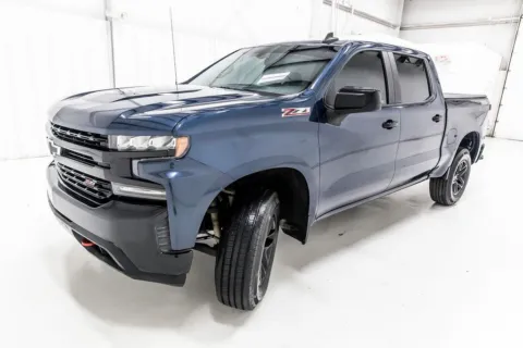 Another view of 2019 Chevrolet Silverado 1500 LT Trail Boss for sale in Denton, TX at Sign It Drive It