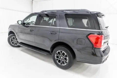 More photos of 2024 Ford Expedition XLT at Sign It Drive It, TX