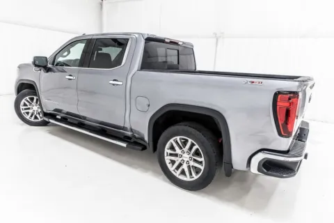 More photos of 2022 GMC Sierra 1500 Limited SLT at Sign It Drive It, TX