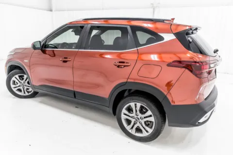 More photos of 2021 Kia Seltos S at Sign It Drive It, TX