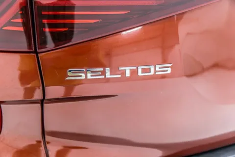 More photos of 2021 Kia Seltos S at Sign It Drive It, TX