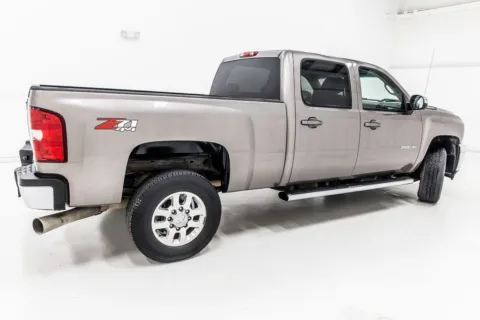 More photos of 2013 Chevrolet Silverado 2500 HD LTZ at Sign It Drive It, TX