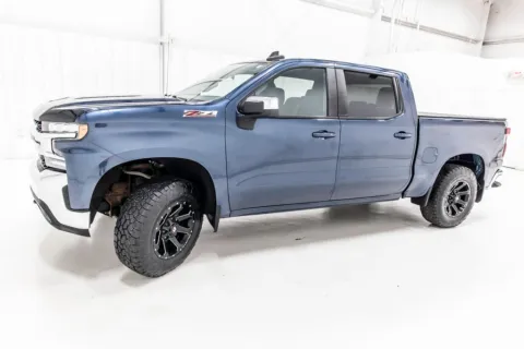 More photos of 2020 Chevrolet Silverado 1500 LT at Sign It Drive It, TX