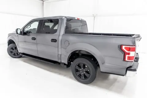 More photos of 2019 Ford F-150 XLT at Sign It Drive It, TX