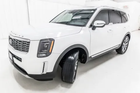 Photos of 2020 Kia Telluride EX for sale in Denton, TX at Sign It Drive It