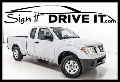 Silver 2015 Nissan Frontier S for sale in Denton, TX