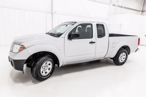 More photos of 2015 Nissan Frontier S at Sign It Drive It, TX