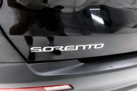 More photos of 2023 Kia Sorento LX at Sign It Drive It, TX