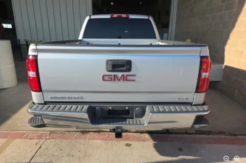 More photos of 2017 GMC Sierra 1500 SLE at Sign It Drive It, TX