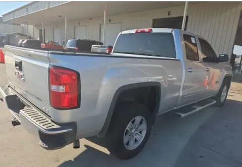 More photos of 2017 GMC Sierra 1500 SLE at Sign It Drive It, TX