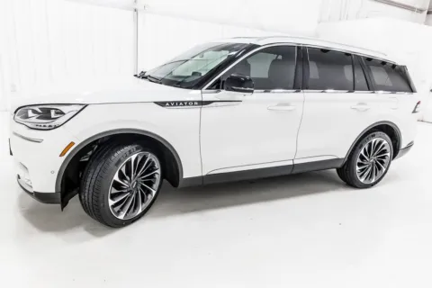 More photos of 2020 Lincoln Aviator Reserve at Sign It Drive It, TX