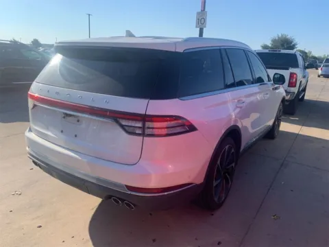 More photos of 2020 Lincoln Aviator Reserve at Sign It Drive It, TX