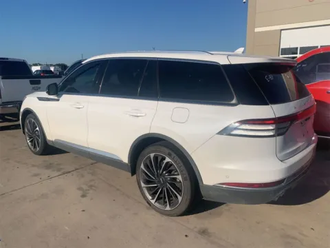 More photos of 2020 Lincoln Aviator Reserve at Sign It Drive It, TX