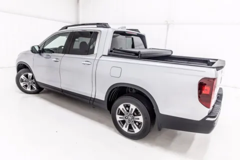More photos of 2017 Honda Ridgeline RTL-E at Sign It Drive It, TX