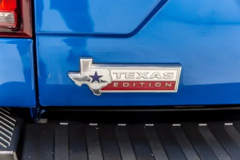 More photos of 2019 Ford F-150 XLT at Sign It Drive It, TX