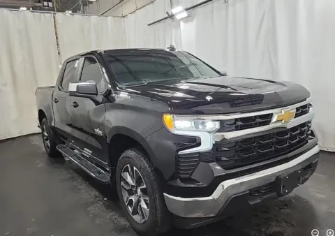 More photos of 2022 Chevrolet Silverado 1500 LT at Sign It Drive It, TX