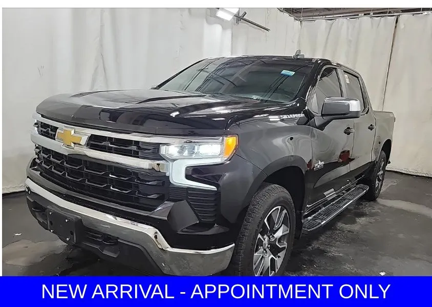 Black 2022 Chevrolet Silverado 1500 LT for sale in Denton, TX