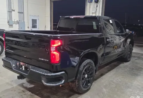 More photos of 2021 Chevrolet Silverado 1500 Custom at Sign It Drive It, TX