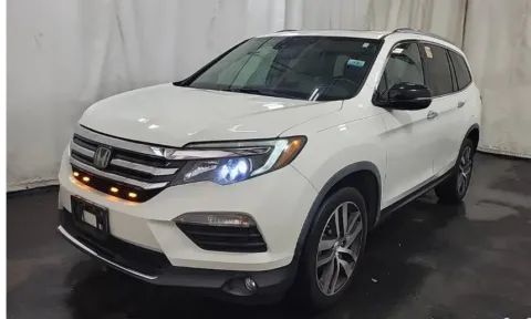 White 2018 Honda Pilot Touring for sale in Denton, TX