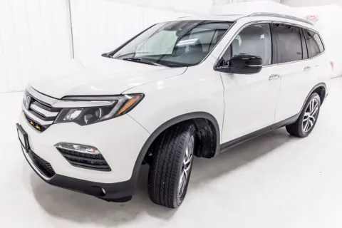 Photos of 2018 Honda Pilot Touring for sale in Denton, TX at Sign It Drive It