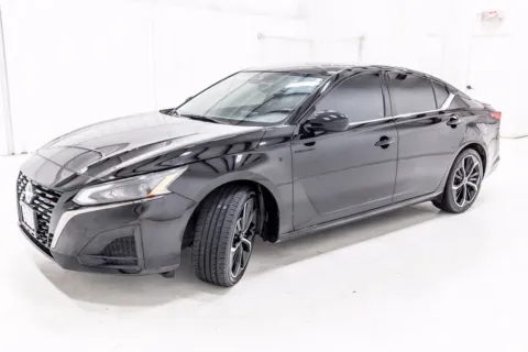 Photos of 2023 Nissan Altima 2.5 SR for sale in Denton, TX at Sign It Drive It
