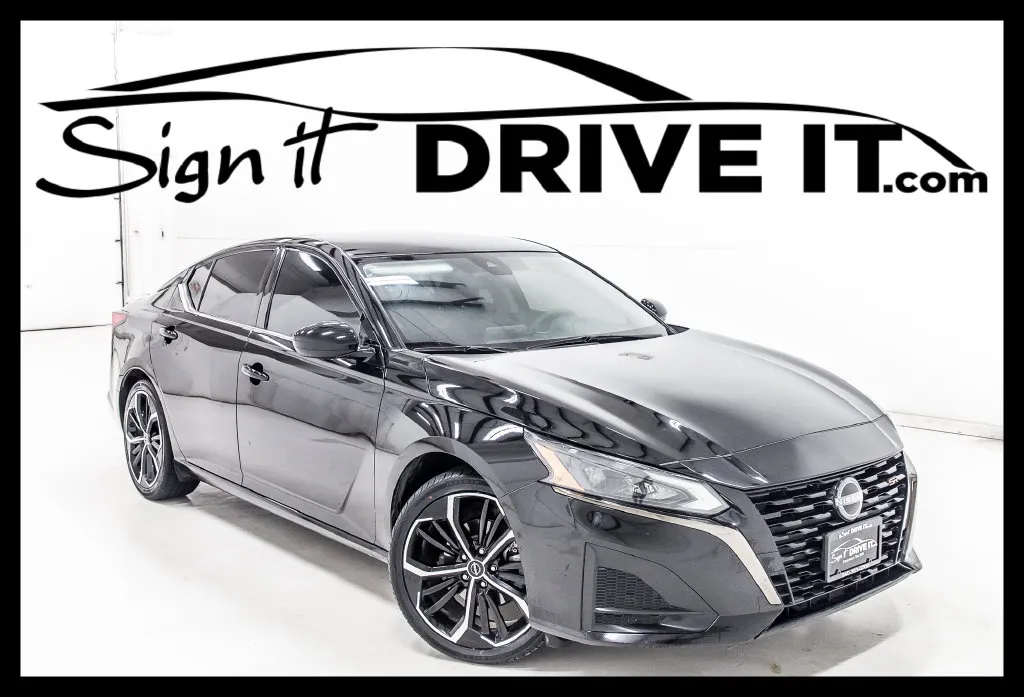 2023 Nissan Altima SR