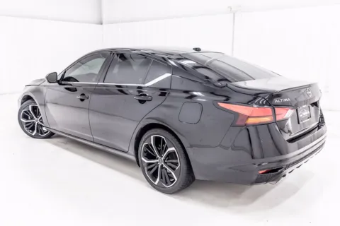 More photos of 2023 Nissan Altima 2.5 SR at Sign It Drive It, TX
