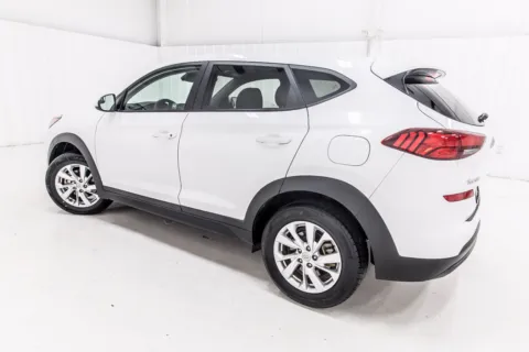 More photos of 2021 Hyundai Tucson SE at Sign It Drive It, TX