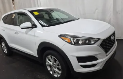 More photos of 2021 Hyundai Tucson SE at Sign It Drive It, TX