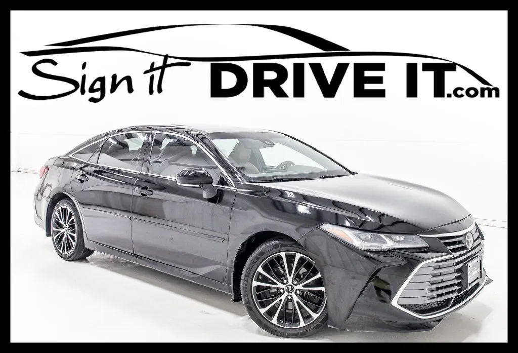 Black 2019 Toyota Avalon Limited for sale in Denton, TX