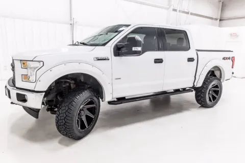 More photos of 2017 Ford F-150 XLT at Sign It Drive It, TX